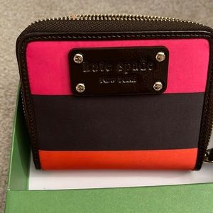 Kate spade wallet nwot.  Excellent condition.